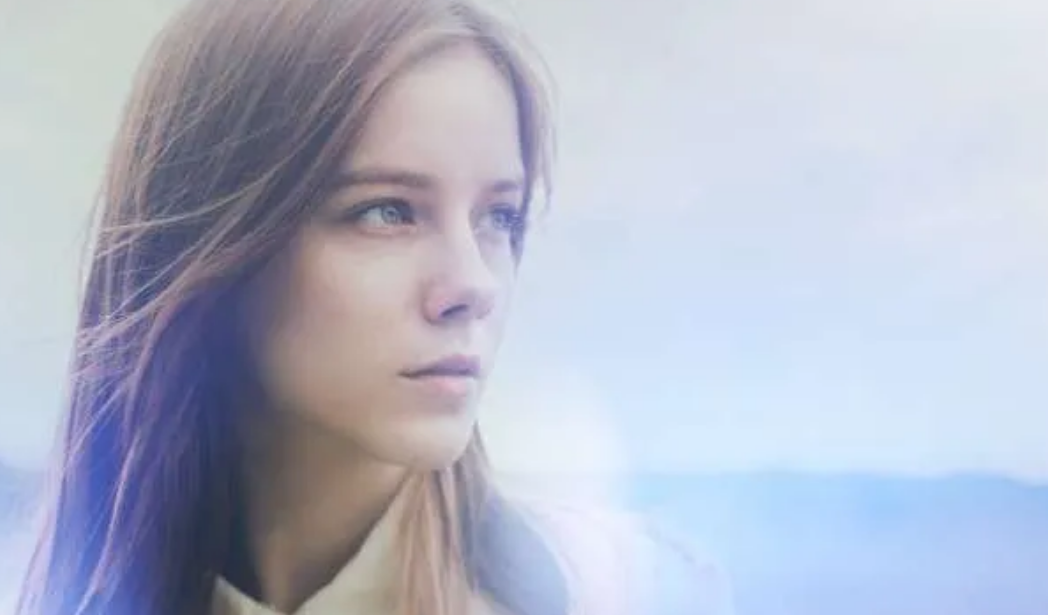 13 Free 4K Light Leaks for Video Editing and Motion Design